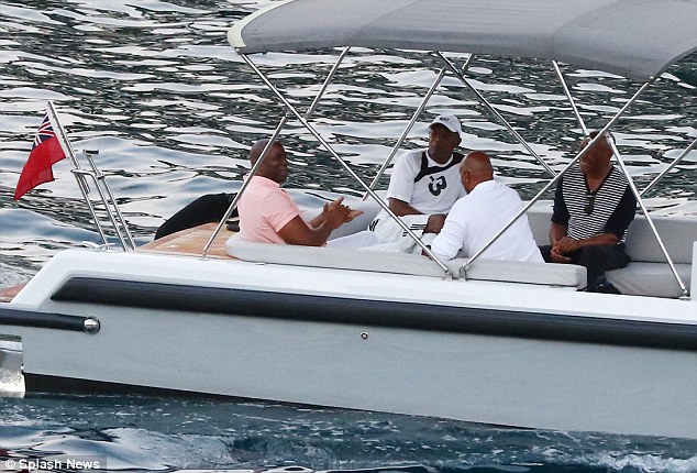 Luxury ocean life! With Steve Harvey's wife, Samuel L. Jackson and Lakers legend Magic Johnson enjoyed a luxury yacht