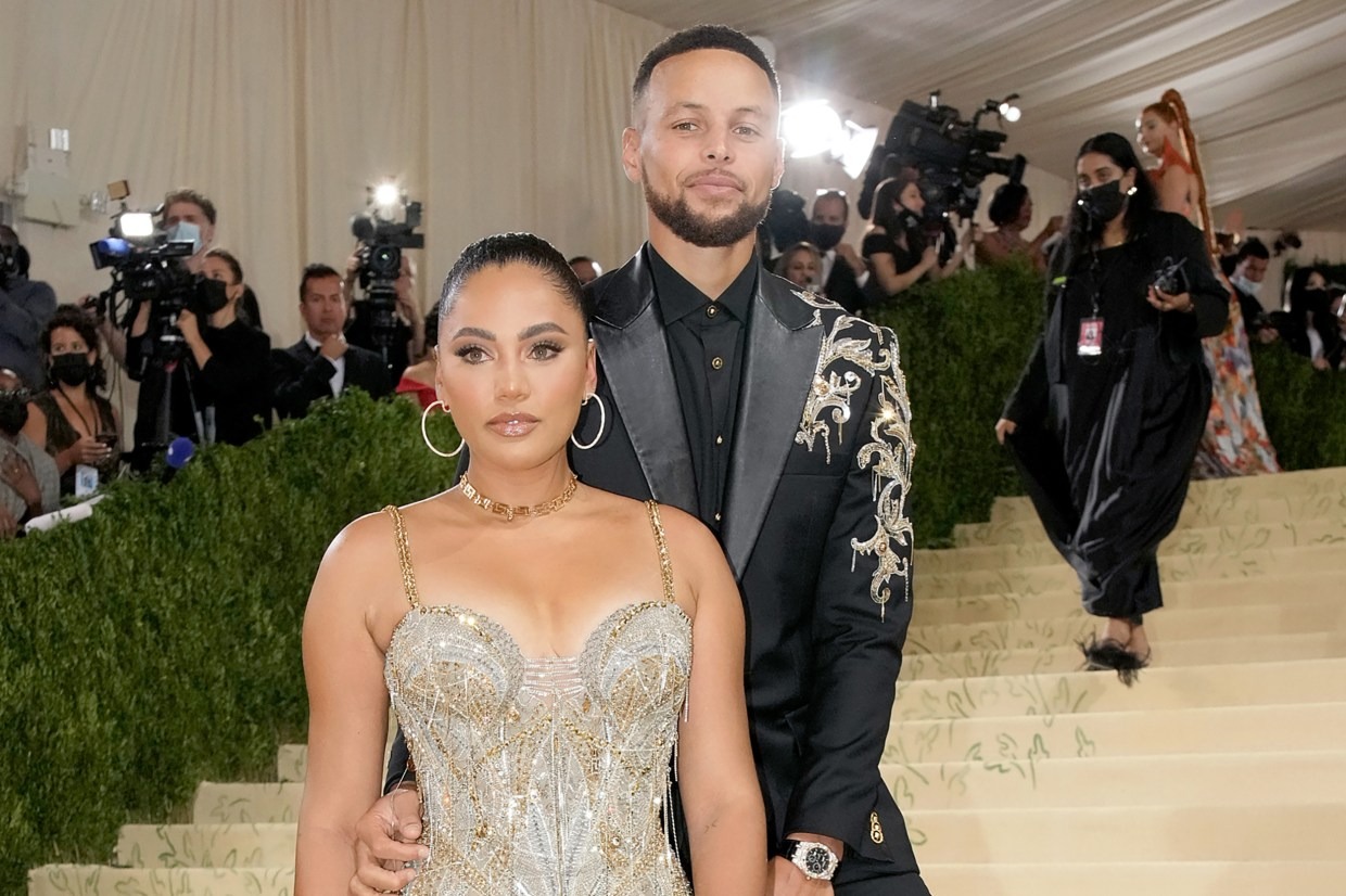 Stephen Curry Talks About His Wife Ayesha and Their Closet: "She Has More Space" (Exclusive)