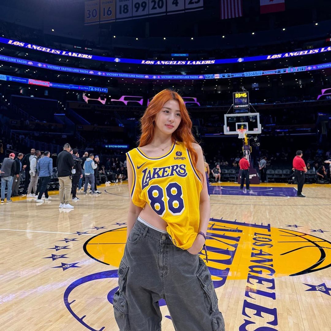 LeDating! Huh Yunjin, of the South Korean K-Pop girl group 'Le Sserafim' is supposedly dating NBA star Lebron James