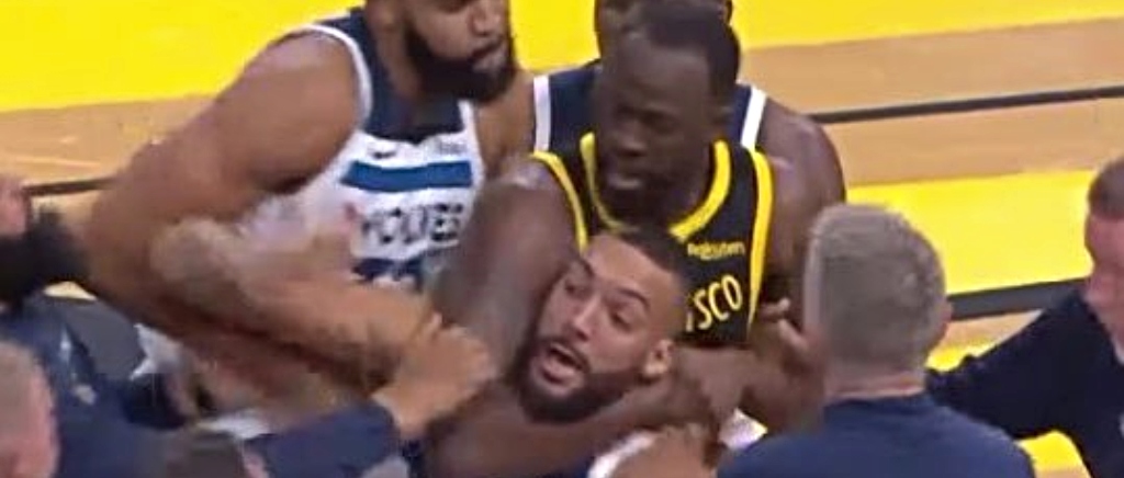 ???????? ????: Scυffle leads to the ejection of Klay Thompson, Draymond Green, and Jaden McDaniels