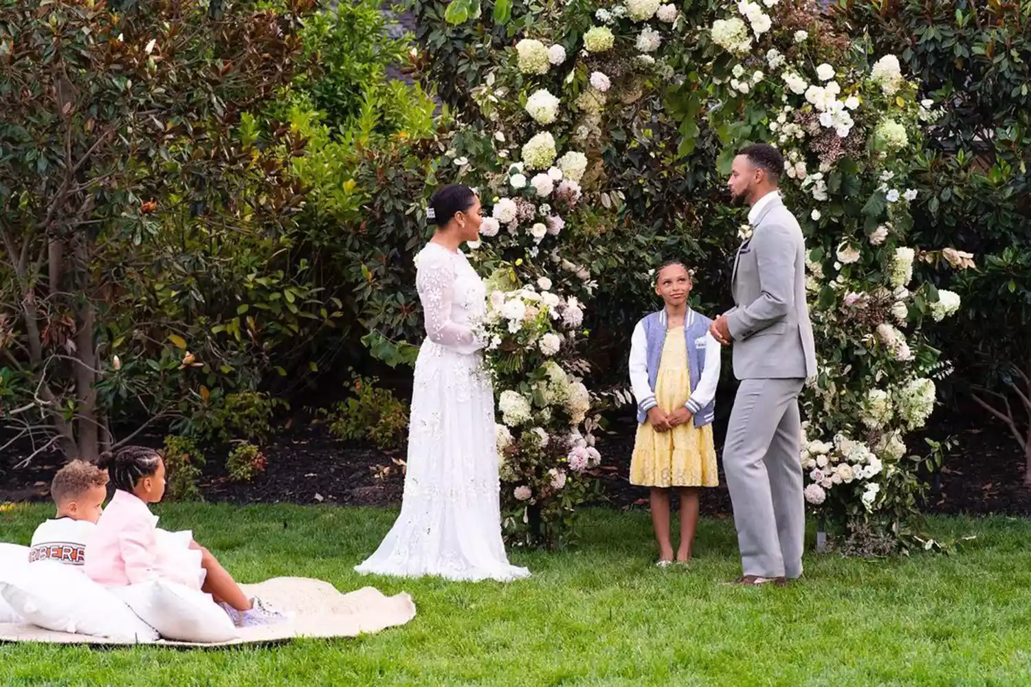 ChefLove! Stephen Curry threw his sweetie a 10-year wedding anniversary celebration with Ayesha Curry