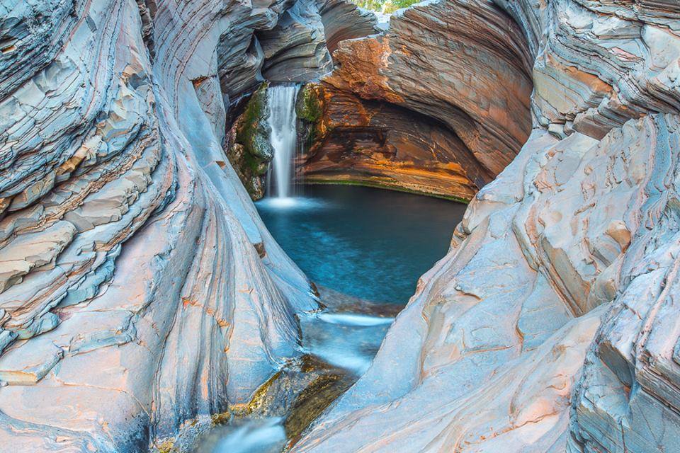 Experience the Calm of Australia's Natural Gem, the Spa Pool at Karijini National Park. - Mnews