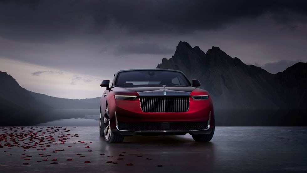 Rolls-Royce Droptail: A Symphony of Luxury and Elegance