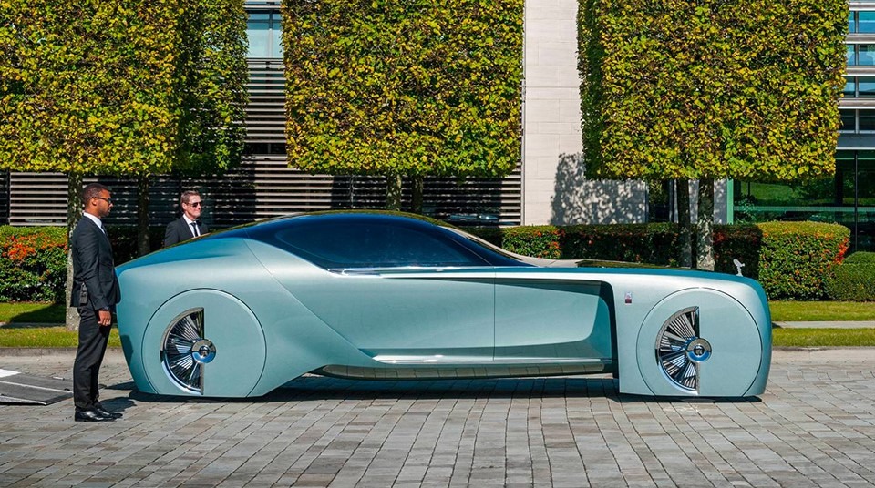 Rolling Royalty: Unveiling the Return of Rolls-Royce 103EX, the All-Electric Wonder from the Year 2035