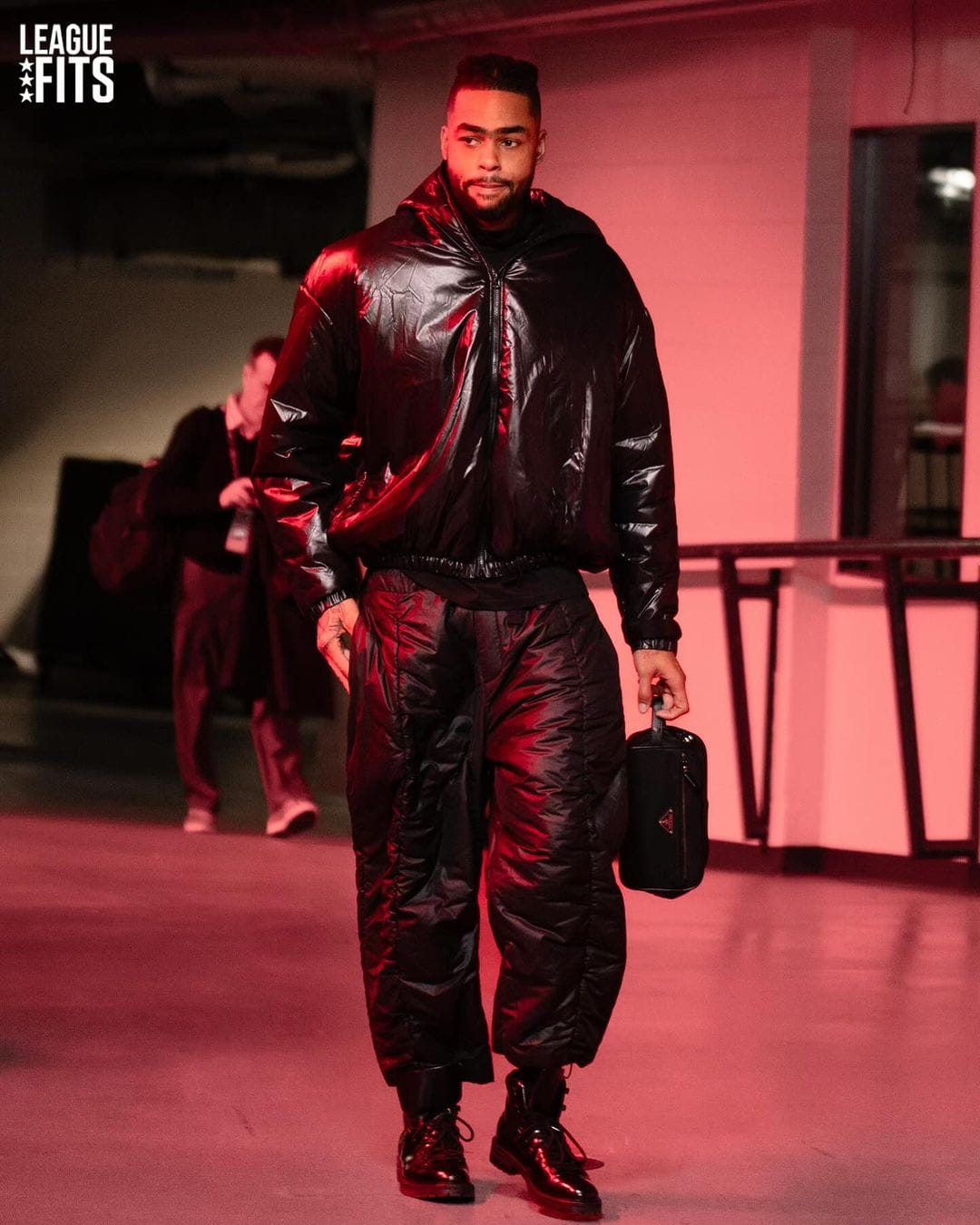 Fashion Slam Dunk: D’Angelo Russell’s Iconic Jacket Sparks Social Media Frenzy, Echoes of Missy Elliott’s ’97 Style