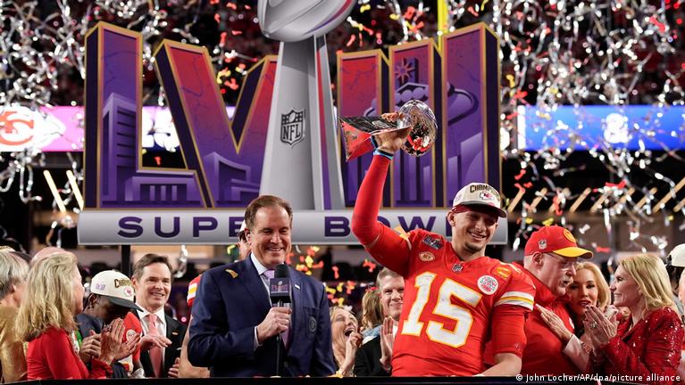 Super Bowl LVIII: Kansas City Chiefs defeat 49ers – DW – 02/12/2024