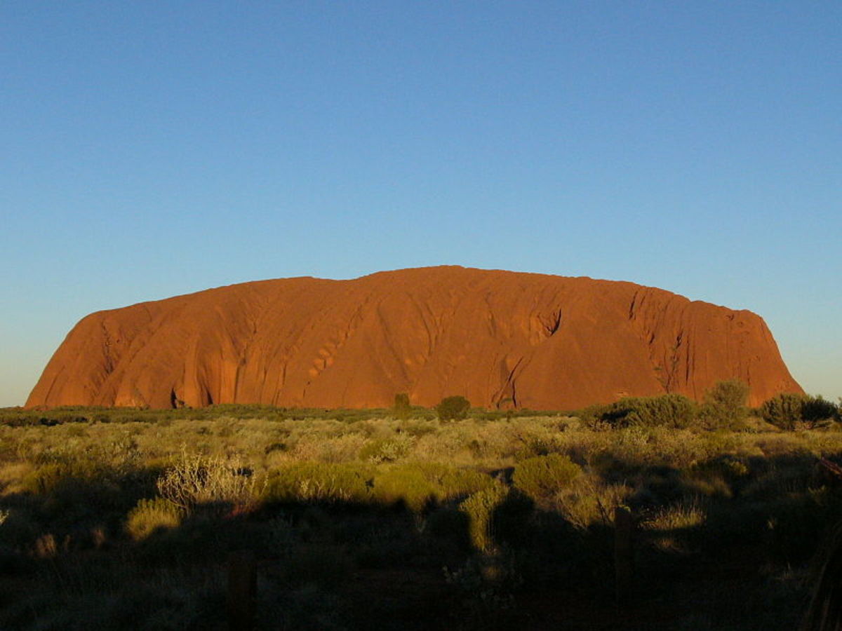 Ayers Rock (Uluru) at Midday