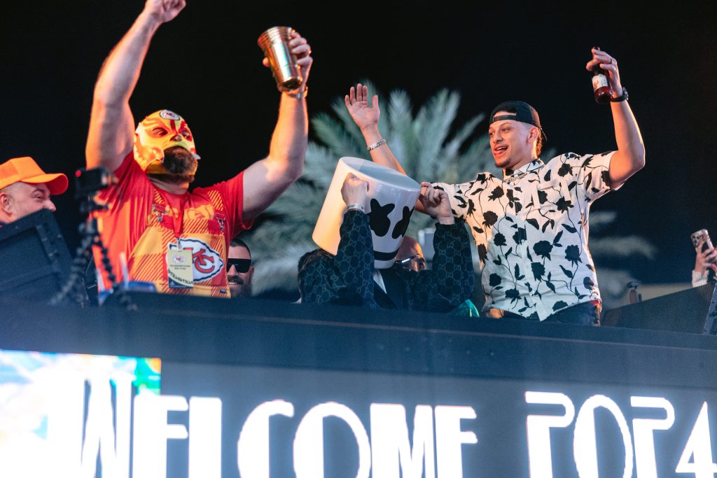 Outfit Of The Night: Jason Kelce's Epic Transformation At Chiefs' Super ...