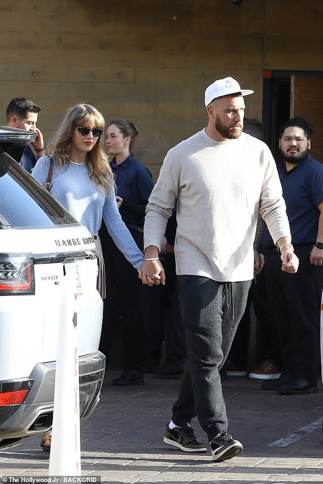 StarStudded Lunch Date Taylor Swift and Travis Kelce Spotted Dining in LA