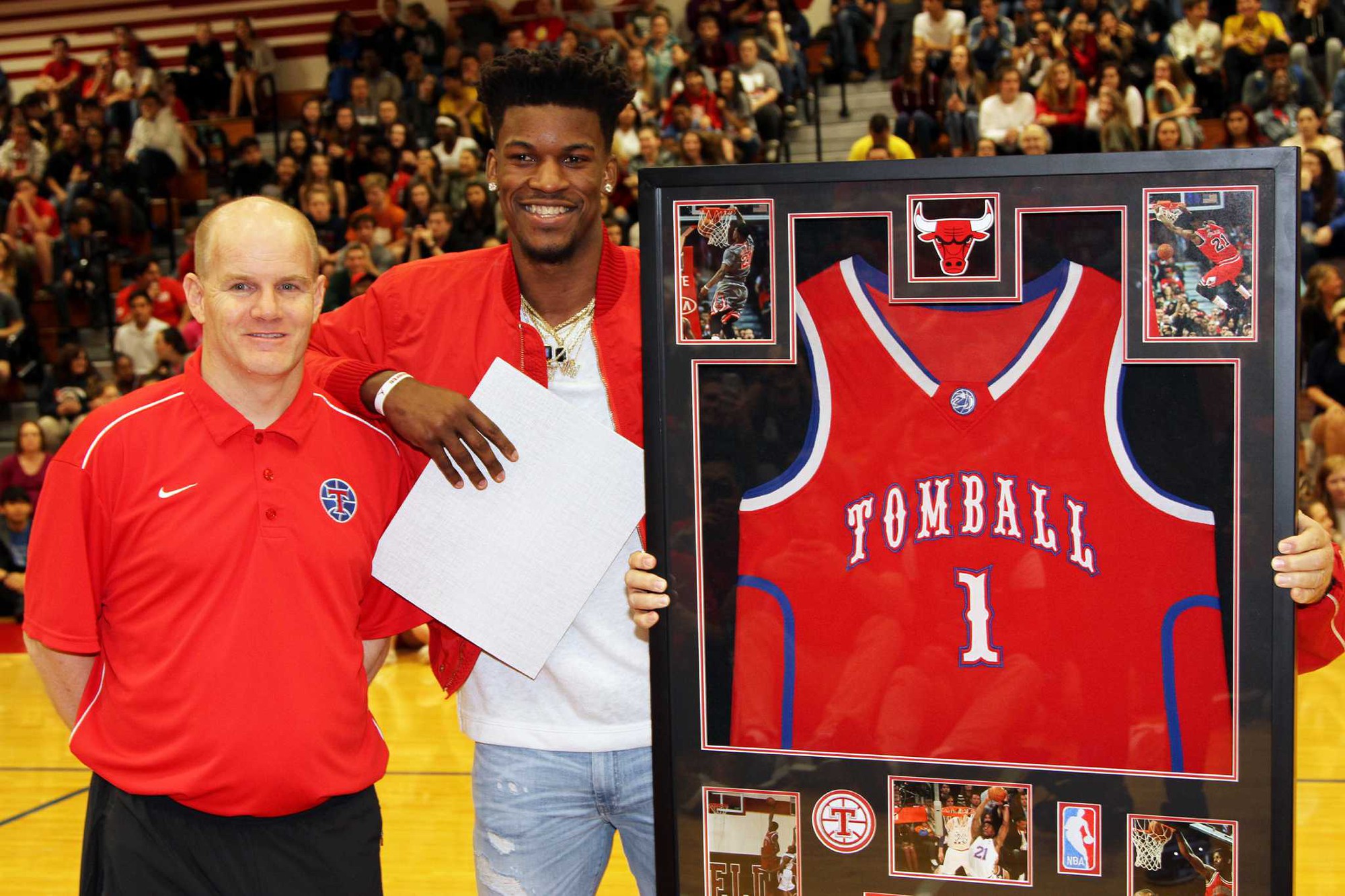 Being kicked out of home at the age of 13, having to wander everywhere and superstar Jimmy Butler's path to the NBA - Photo 2.