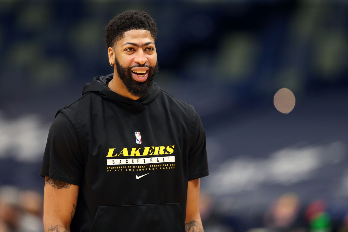 Anthony Davis is ready to play more center for Lakers in NBA playoffs -  Silver Screen and Roll