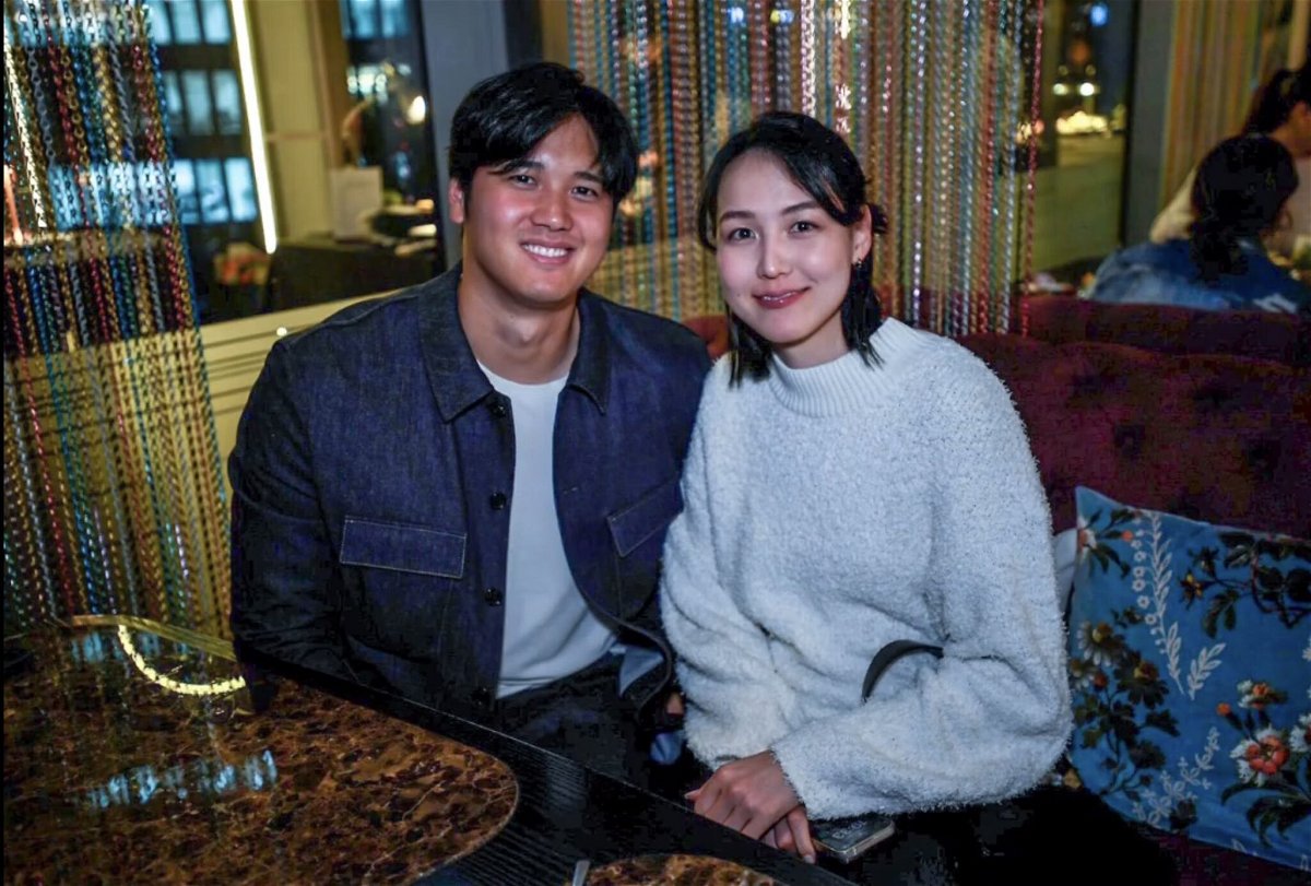 Shohei Ohtani Makes Another Special Appearance With Wife Mamiko Tanaka,  Enjoy Dodgers Team Dinner Following Public Reveal - EssentiallySports