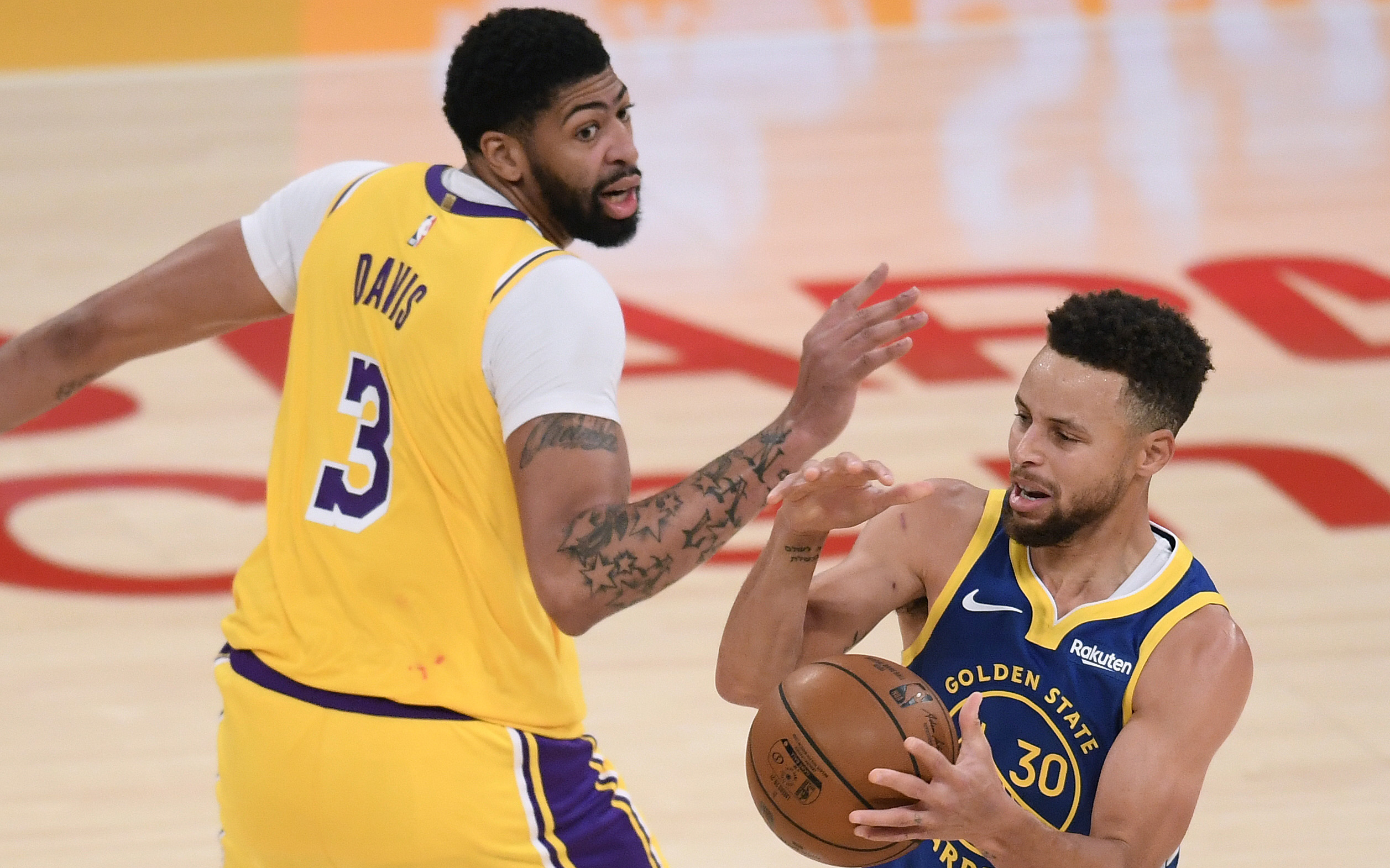 It has come to our attention that Steph Curry owns Anthony Davis | This is the Loop | GolfDigest.com