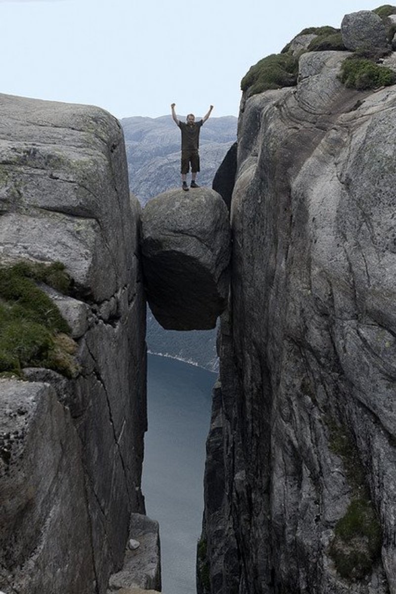 Kjeragbolten, Norway