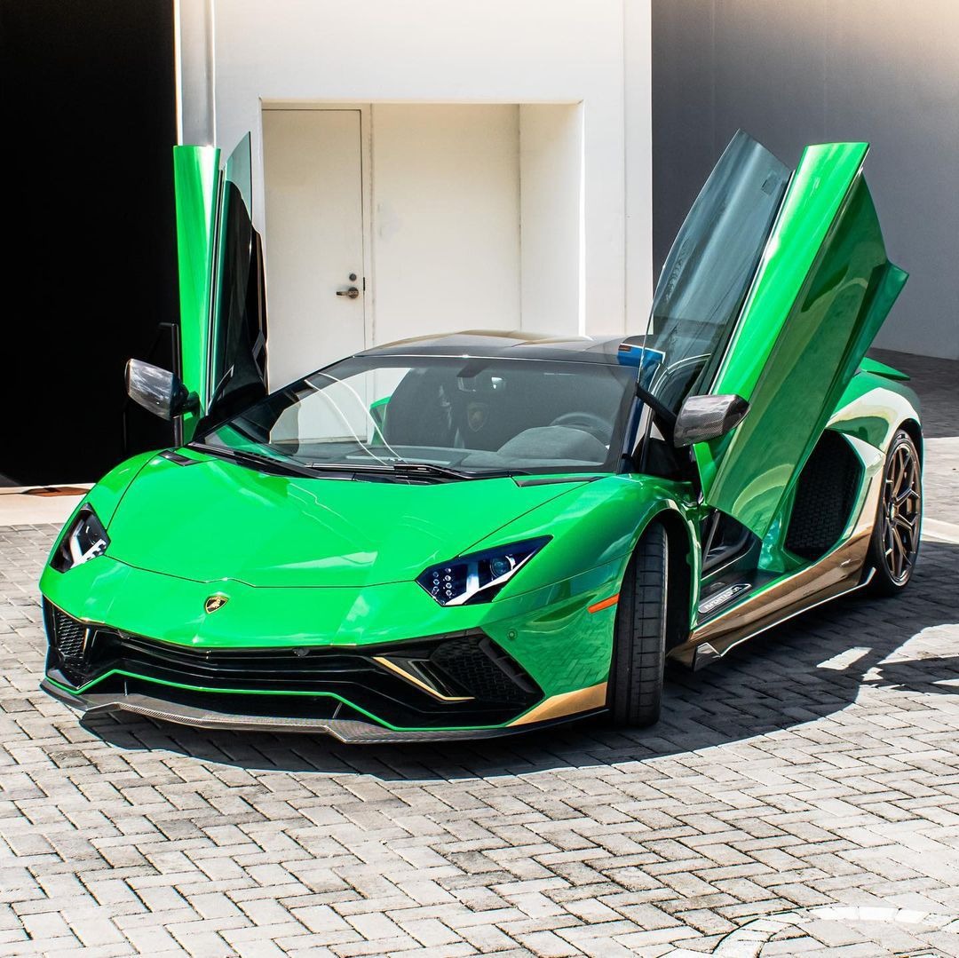 LP780-4 Ultimae Roadster Lamborghini Aventador: Specifications The ...