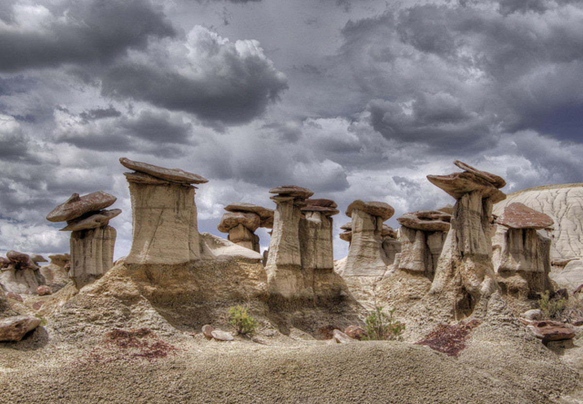 The Hoodoos at Ah-Shi-Sle-Pah Wilderness Area, North Mexico