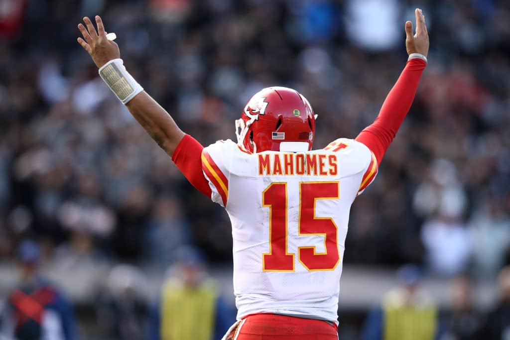 Tuesday Morning Football: Like his father, Patrick Mahomes delivers heat at  the Coliseum — and sets a standard the 49ers and Raiders must replicate -  The Athletic