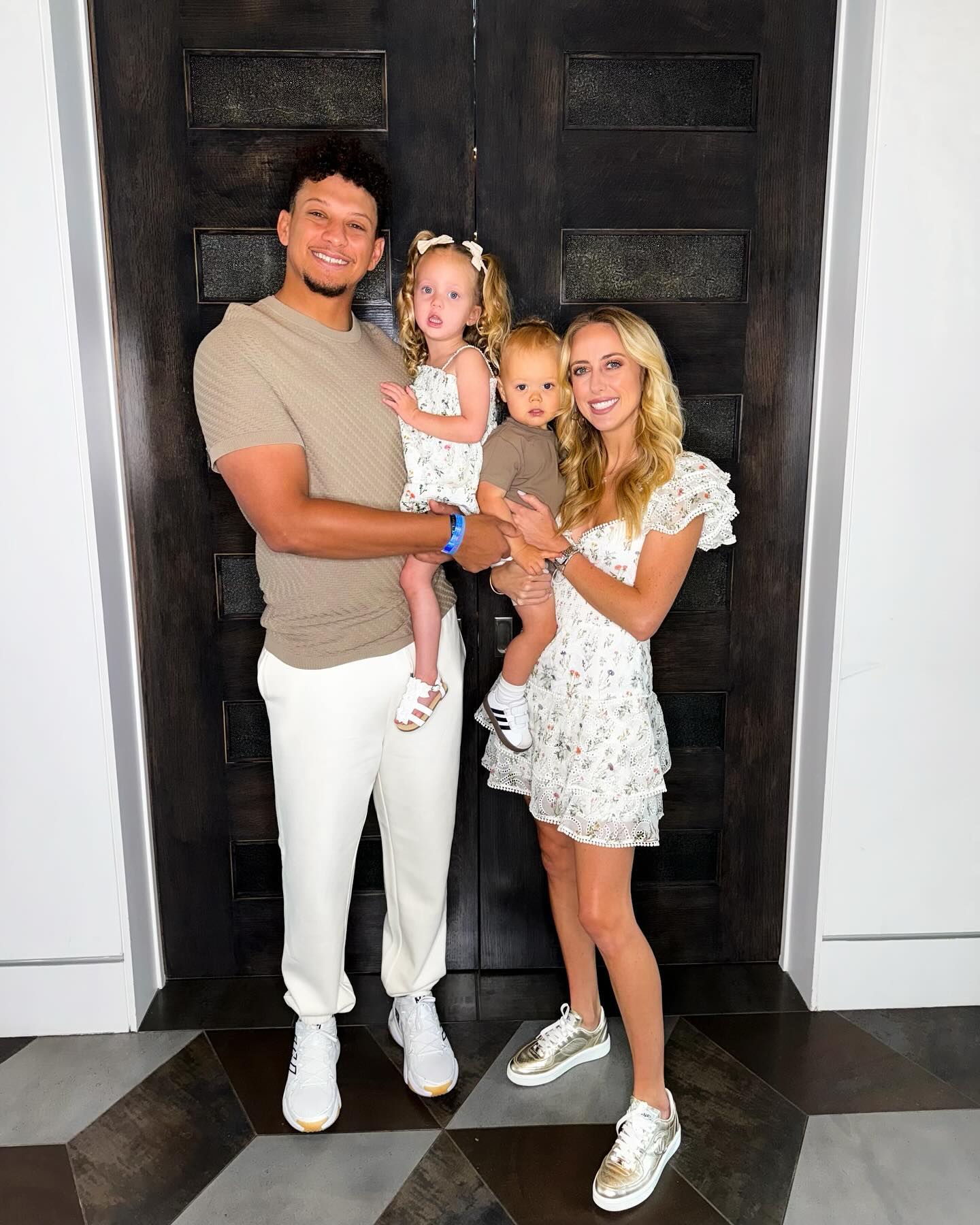 Patrick Mahomes honors wife Brittany on Mother's Day